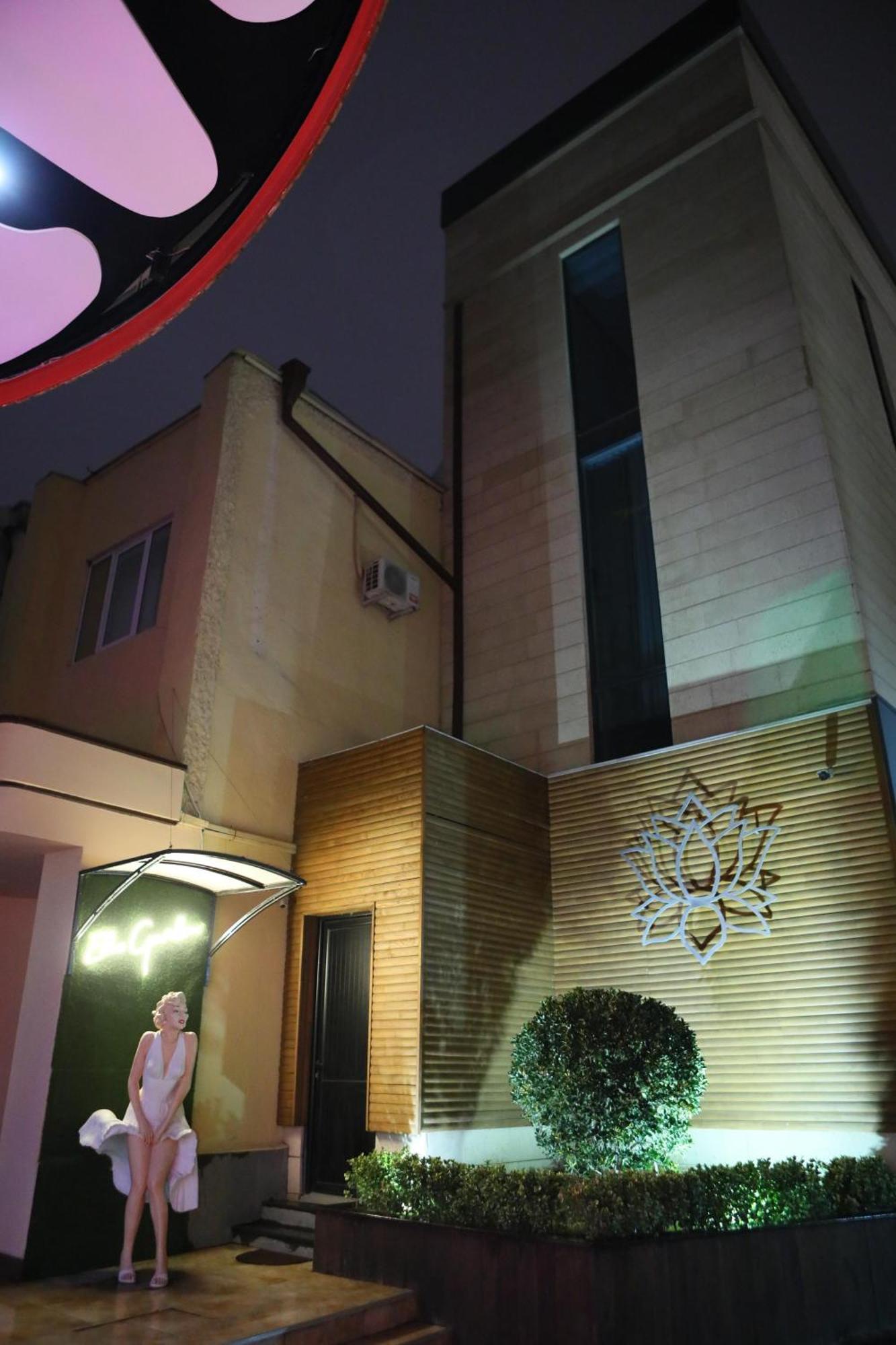 Elko Hotel Erevan Esterno foto