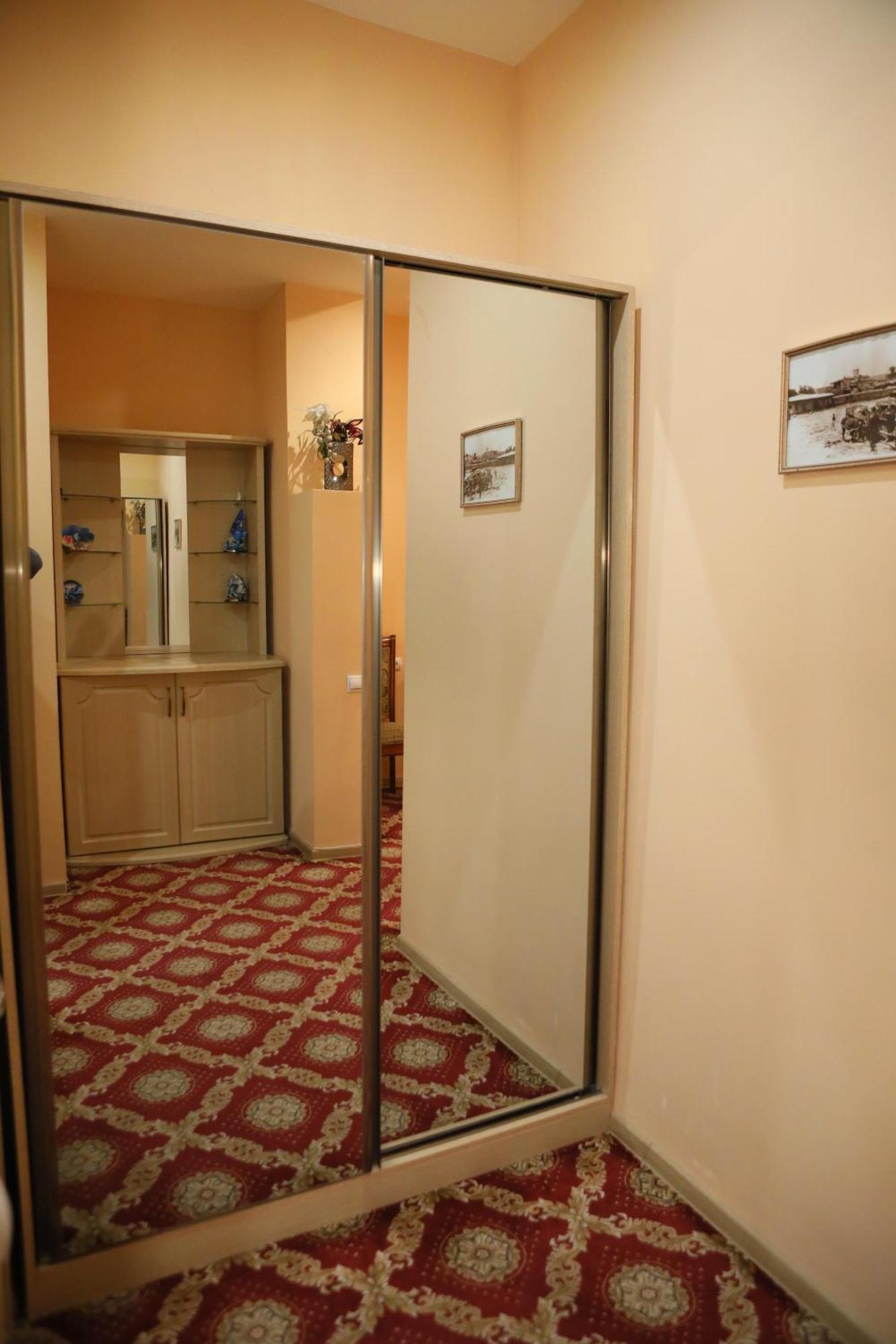 Elko Hotel Erevan Esterno foto